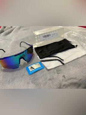Mirrored Shield Sports Sunglasses - Blue/Green/Purple Lens